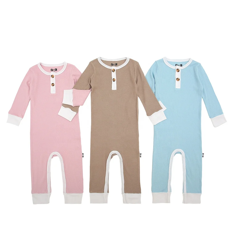 Eco-friendly bamboo baby romper for B2B wholesale; soft, sustainable fabric perfect for retailers seeking quality baby apparel.