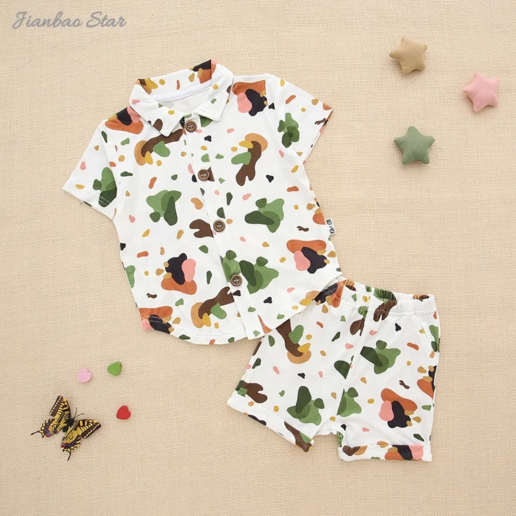 Bamboo baby clothes in bulk for wholesale: eco-friendly, soft, and sustainable apparel perfect for retailers and businesses.