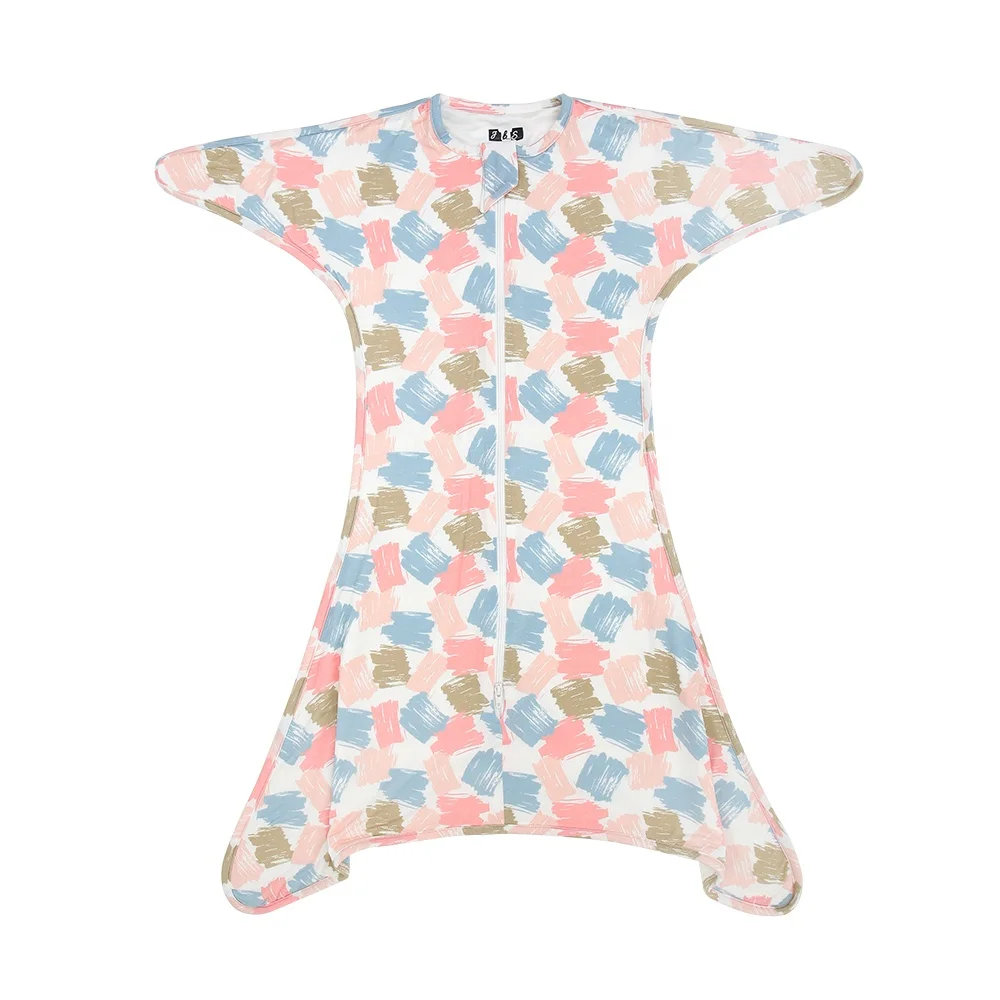 Soft bamboo pajamas showcased for B2B wholesale buyers, highlighting sustainable, eco-friendly sleepwear ideal for retail businesses and boutiques.