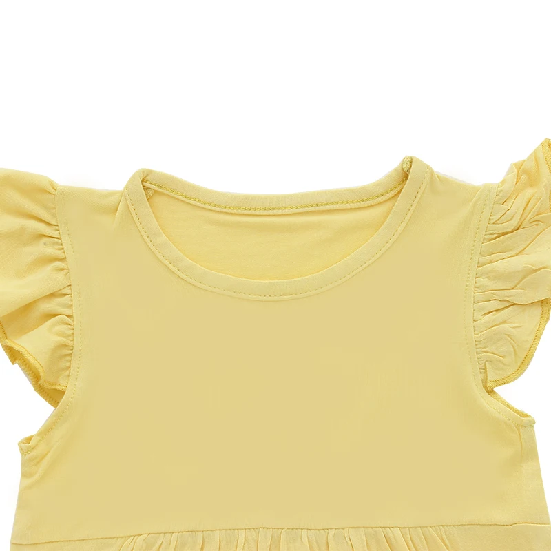 Bamboo baby romper in soft, eco-friendly fabric, ideal for B2B wholesale. Perfect for sustainable baby clothing retailers.