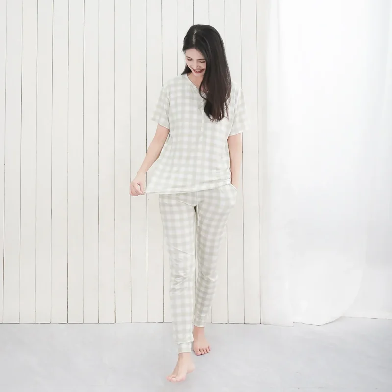 New Arrive 95% Bamboo Viscose Popular Style Lounge Night Dress with Buttons for Home Use Breathable Women's Sleepwear Set