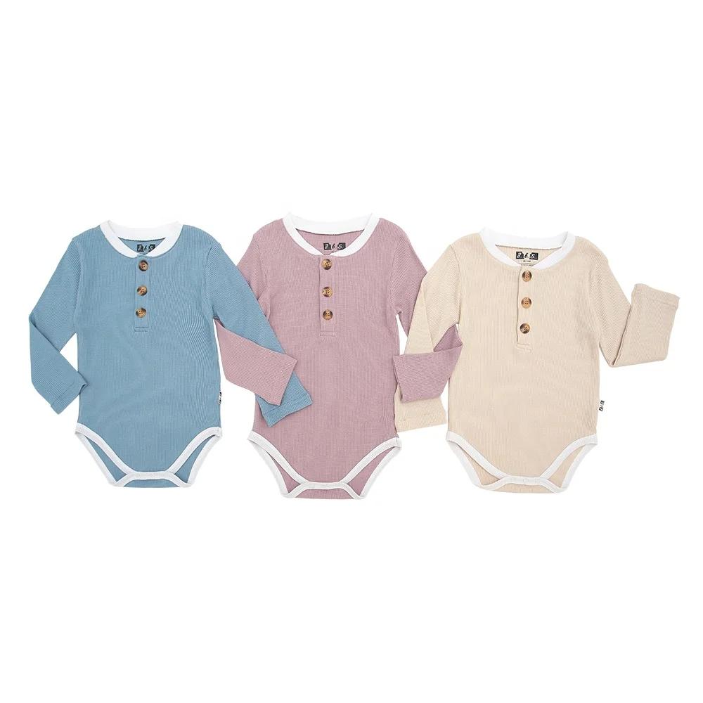 Luxurious bamboo pajamas displayed for wholesale buyers, showcasing sustainable fabric and comfort ideal for eco-conscious retail businesses.