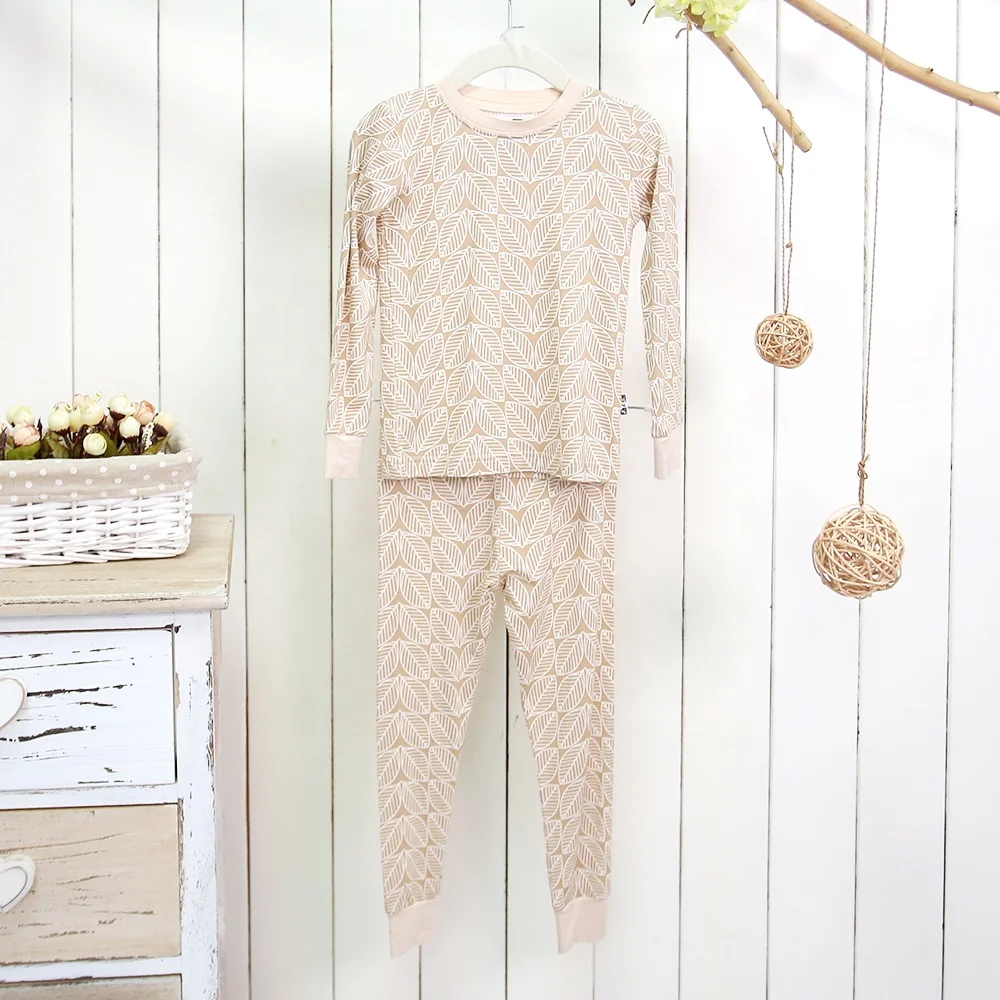 Soft, durable baby blanket in pastel colors, ideal for B2B wholesale. Perfect for retailers seeking quality infant bedding products.